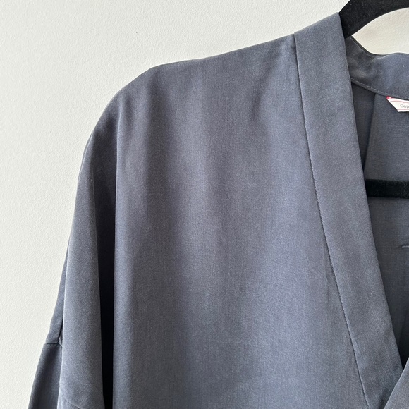 Gap Gray Blue Tencel Kimono Sleeve V-Neck Top - Picture 4 of 16